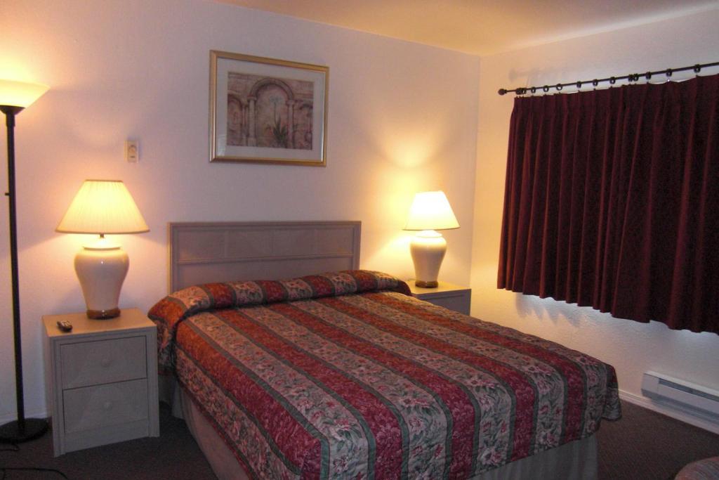 Front Street Inn Crescent City Phòng bức ảnh
